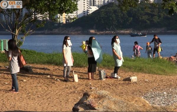 Mulheres Estão Tentando Perder Peso Encarando O Sol Mundoboaforma 2737