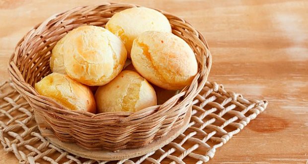 Pão de Queijo Tem Carboidrato? Tem Glúten? - MundoBoaForma.com.br