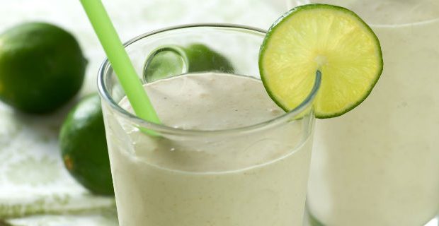 7 Receitas De Suco De Limão Com Leite Benefícios E Como Fazer