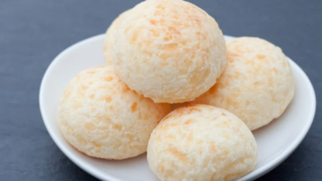 8 Receitas De Pao De Queijo Low Carb Mundoboaforma Com Br