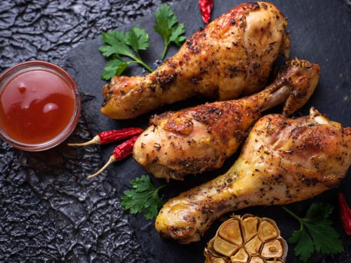 Coxa e sobrecoxa de frango assado light e saudável