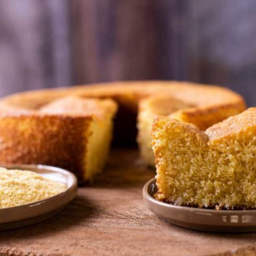 Receita de bolo de milho sem leite fácil e rápido - MundoBoaForma