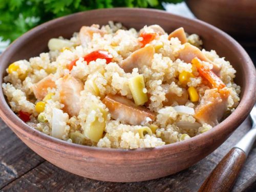 Salada de quinoa com frango