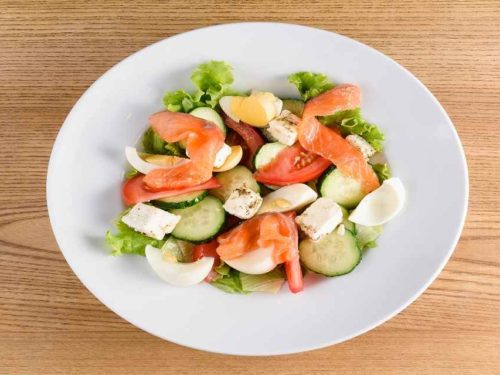 Salada de salmão