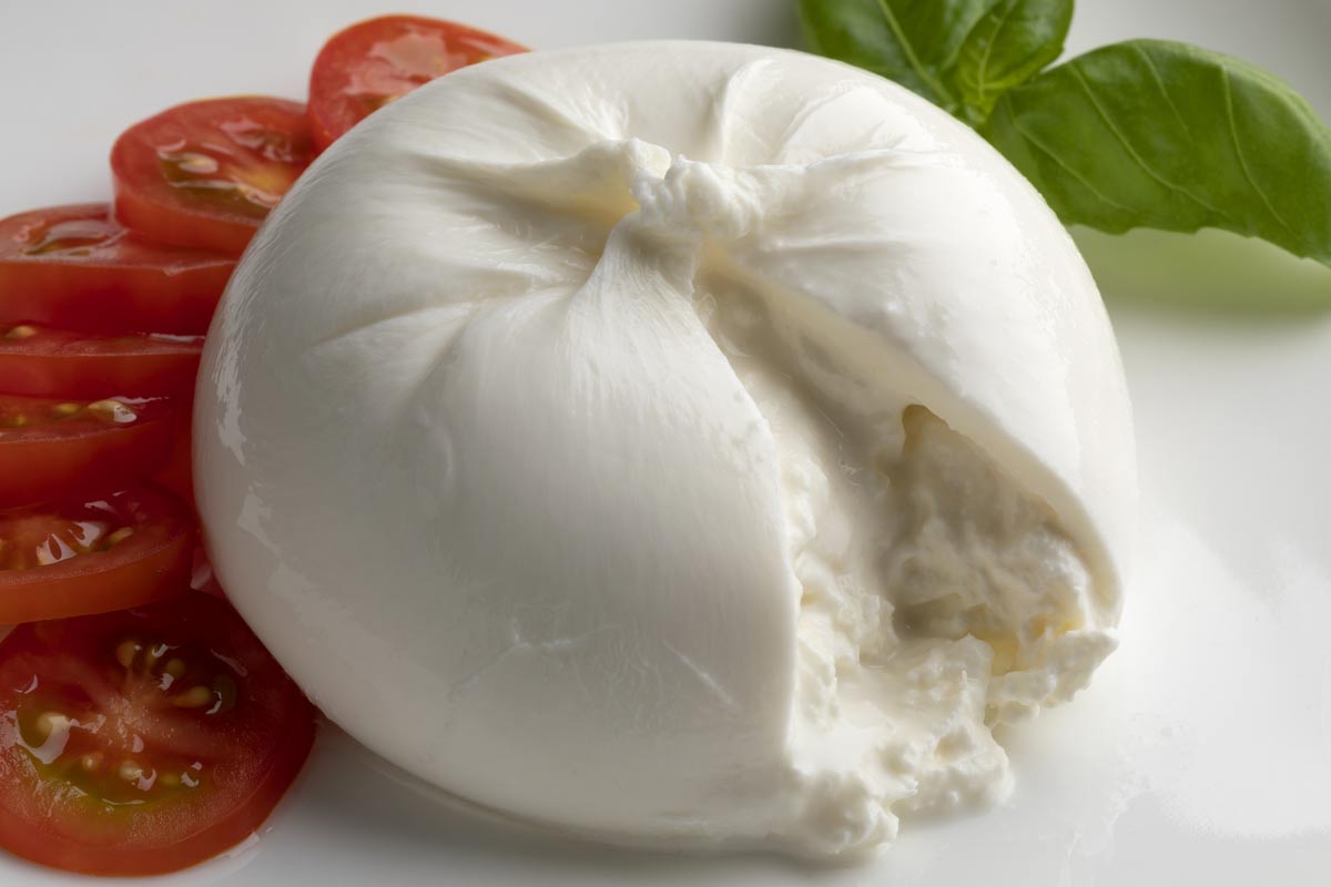 Burrata: o que é, como fazer e receita italiana - MundoBoaForma