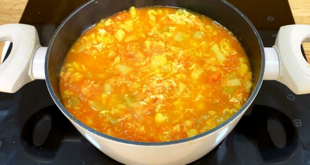 Sopa de abóbora com frango