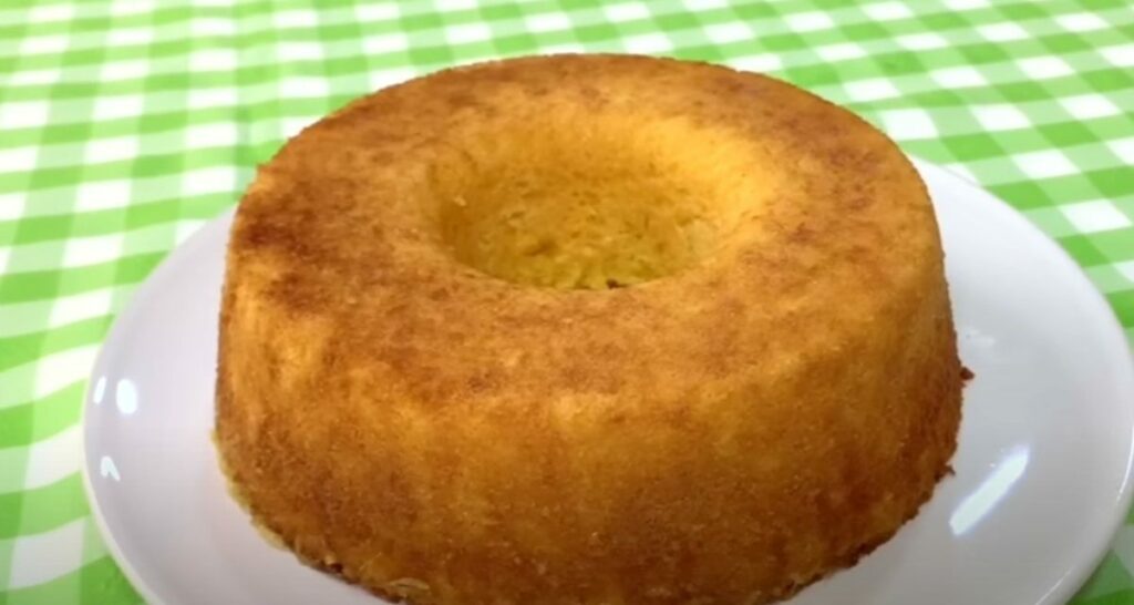 Bolo de laranja molhadinho