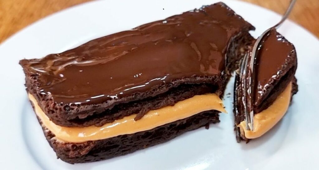 Bolo de chocolate recheado