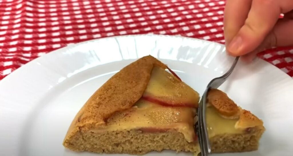 Bolo de maçã de frigideira