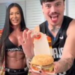 Gracyanne Barbosa come lanche de fast food pela primeira vez: "Salgado"