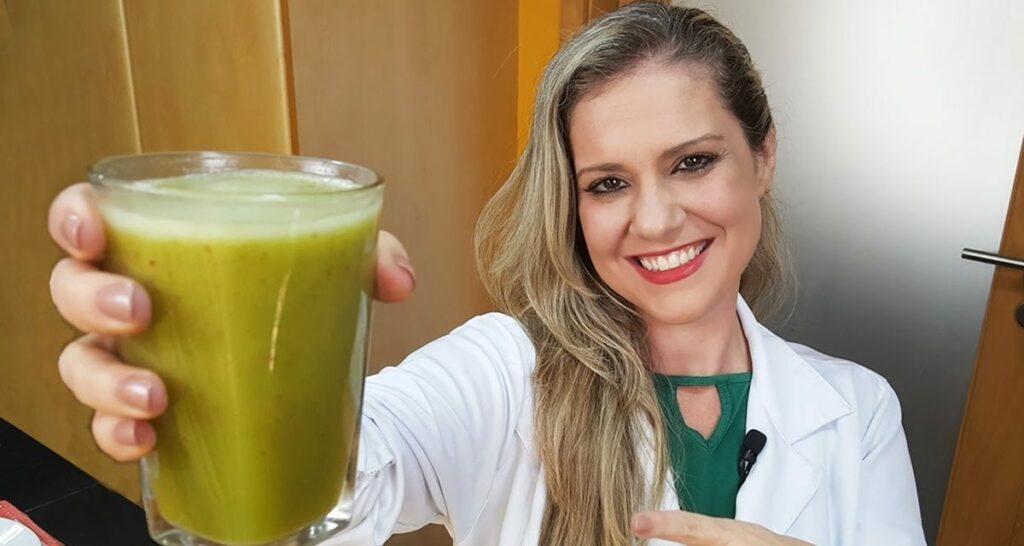 Suco de maçã com pepino e gengibre