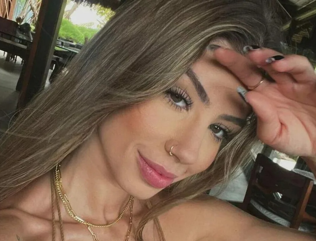 Maria Lina compara corpo antes e depois da musculação: "Bundinha negativa"