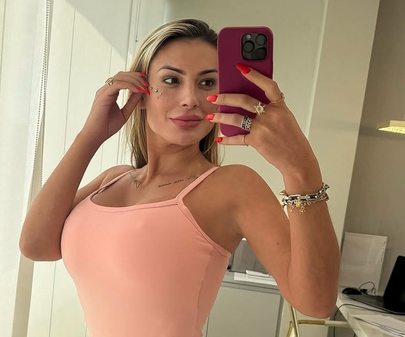 Andressa Urach faz novo preenchimento na boca após gastar mais de R$ 500 mil em procedimentos